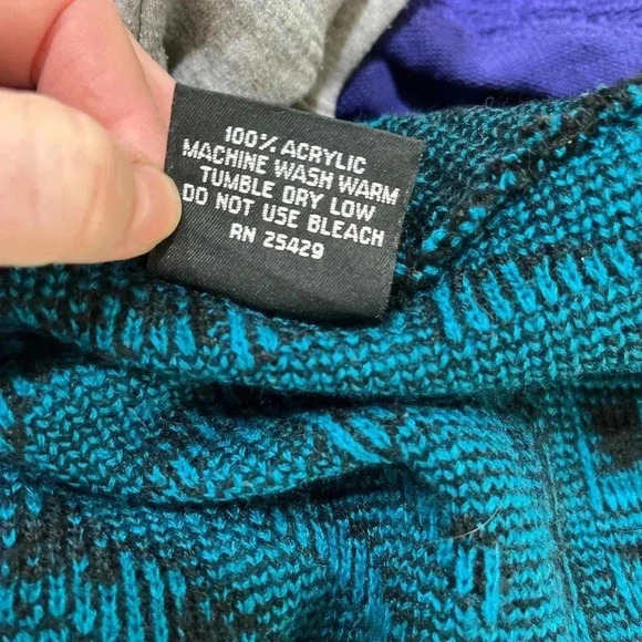 True Vintage 80’s Southwest Aztec Design button Cardigan oversized Small/medium - Picture 14 of 14